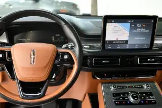 Lincoln Aviator Black Label