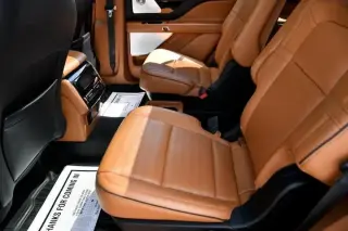 Lincoln Aviator Black Label