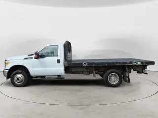 Ford F-350 Super Duty 2015 4x4 XL Cabina Regular 2 puertas 141 pulg. WB DRW Chasis