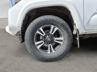 Toyota Tacoma 2017 4x4 TRD Sport 4 puertas Doble Cabina 6.1 ft LB