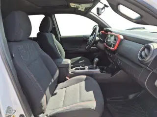 Toyota Tacoma 2017 4x4 TRD Sport 4 puertas Doble Cabina 6.1 ft LB