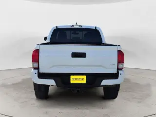 Toyota Tacoma 2017 4x4 TRD Sport 4 puertas Doble Cabina 6.1 ft LB