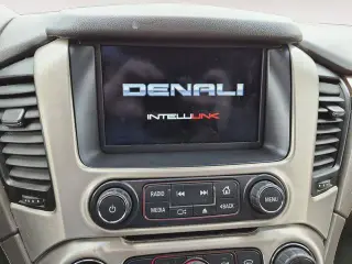 GMC Yukon XL 2015 4x4 Denali 4 puertas SUV