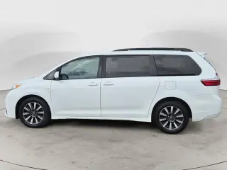 Toyota Sienna 2019 AWD LE 7 pasajeros 4 puertas Minivan