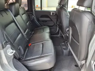 Jeep Wrangler 2023 4x4 Sahara 4 puertas SUV