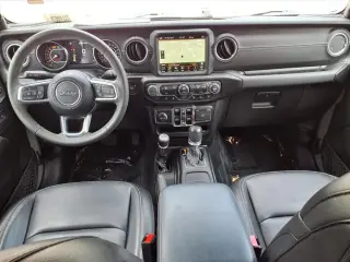 Jeep Wrangler 2023 4x4 Sahara 4 puertas SUV