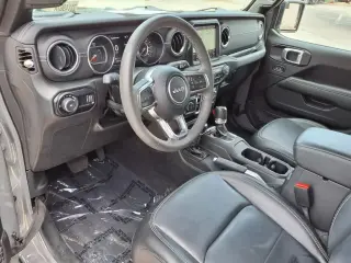 Jeep Wrangler 2023 4x4 Sahara 4 puertas SUV