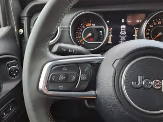 Jeep Wrangler 2023 4x4 Sahara 4 puertas SUV