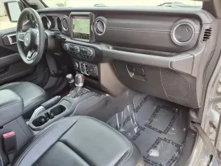 Jeep Wrangler 2023 4x4 Sahara 4 puertas SUV