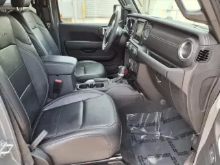 Jeep Wrangler 2023 4x4 Sahara 4 puertas SUV