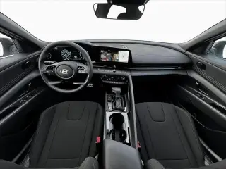 Hyundai ELANTRA Híbrido 2025 SEL Sport 4 puertas Sedan