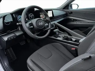 Hyundai ELANTRA Híbrido 2025 SEL Sport 4 puertas Sedan