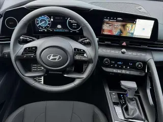 Hyundai ELANTRA Híbrido 2025 SEL Sport 4 puertas Sedan
