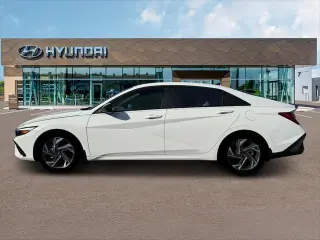 Hyundai ELANTRA Híbrido 2025 SEL Sport 4 puertas Sedan