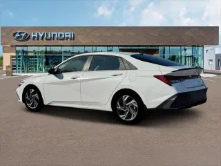 Hyundai ELANTRA Híbrido 2025 SEL Sport 4 puertas Sedan