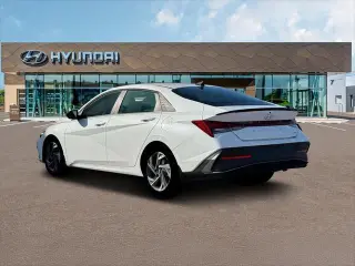 Hyundai ELANTRA Híbrido 2025 SEL Sport 4 puertas Sedan