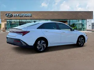 Hyundai ELANTRA Híbrido 2025 SEL Sport 4 puertas Sedan