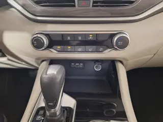 Nissan Altima 2024 AWD 2.5 SV 4dr Sedan