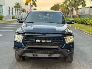 Ram 1500 Big Horn ( Diesel )