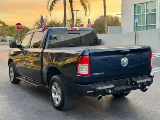 Ram 1500 Big Horn ( Diesel )