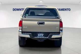 Toyota Tacoma 2019 4x4 TRD Off-Road 4 puertas Cabina Doble 6.1 pies LB
