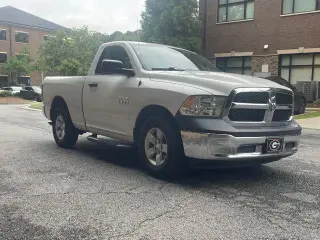 Ram 1500 2018 4x2 Express Cabina Regular 2 puertas 6.3 pies. Pickup SB