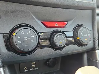 Subaru Forester 2023 AWD Premium 4 puertas Crossover