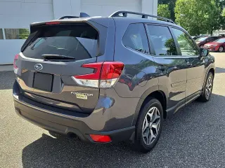 Subaru Forester 2023 AWD Premium 4 puertas Crossover