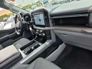 Ford F-150 2025 4x4 XLT 4 puertas SuperCrew 5.5 pies. SB