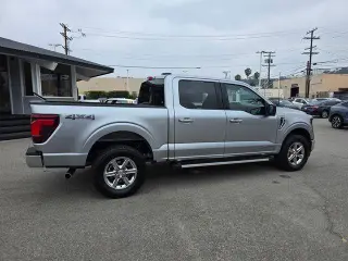 Ford F-150 2025 4x4 XLT 4 puertas SuperCrew 5.5 pies. SB
