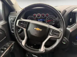Chevrolet Silverado 1500 2021 4x2 LT 4 puertas Crew Cab 5.8 pies. Caja corta