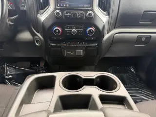 Chevrolet Silverado 1500 2021 4x2 LT 4 puertas Crew Cab 5.8 pies. Caja corta