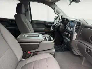 Chevrolet Silverado 1500 2021 4x2 LT 4 puertas Crew Cab 5.8 pies. Caja corta