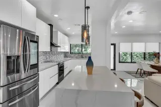 Propiedad en alquiler con 3 habitaciones y 3 baños en Miami