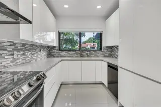 Propiedad en alquiler con 3 habitaciones y 3 baños en Miami