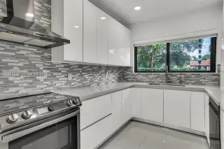 Propiedad en alquiler con 3 habitaciones y 3 baños en Miami