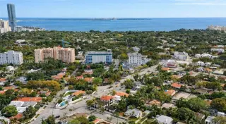 Propiedad en alquiler con 3 habitaciones y 2 baños en Miami
