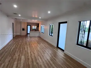 Propiedad en alquiler con 3 habitaciones y 2 baños en Miami
