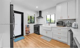 Propiedad en alquiler con 3 habitaciones y 2 baños en Miami