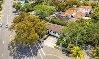 Propiedad en alquiler con 3 habitaciones y 2 baños en Miami
