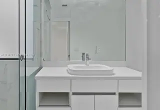 Propiedad en alquiler con 3 habitaciones y 2.5 baños en Miami
