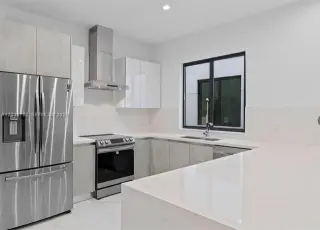 Propiedad en alquiler con 3 habitaciones y 2.5 baños en Miami