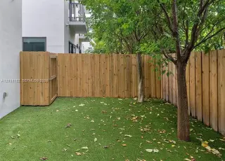 Propiedad en alquiler con 3 habitaciones y 2.5 baños en Miami