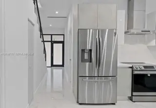 Propiedad en alquiler con 3 habitaciones y 2.5 baños en Miami