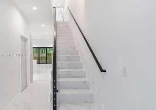 Propiedad en alquiler con 3 habitaciones y 2.5 baños en Miami