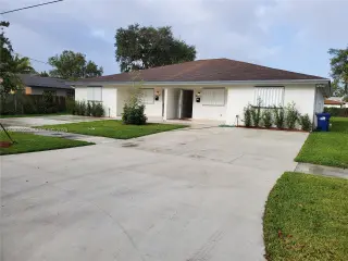 Propiedad en alquiler con 3 habitaciones y 2 baños en Miami