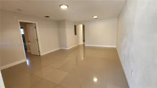 Propiedad en alquiler con 3 habitaciones y 2 baños en Miami