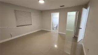 Propiedad en alquiler con 3 habitaciones y 2 baños en Miami