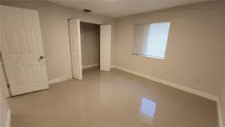 Propiedad en alquiler con 3 habitaciones y 2 baños en Miami