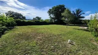Propiedad en alquiler con 3 habitaciones y 2 baños en Miami